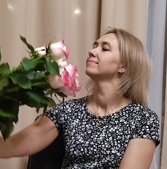 ირინა როჟა, მატარებლის დამლაგებელი