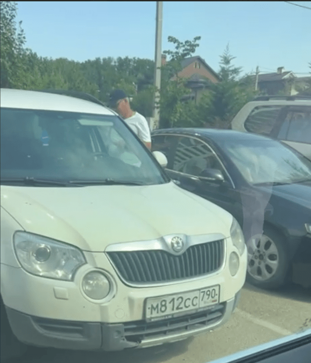 მანქანა ნომრით М812СС 790RUS Skoda Yeti რეგისტრირებულია